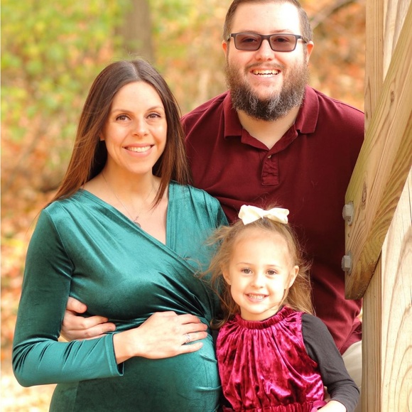 Meet your Posher, Niki - Picture 1 of 4